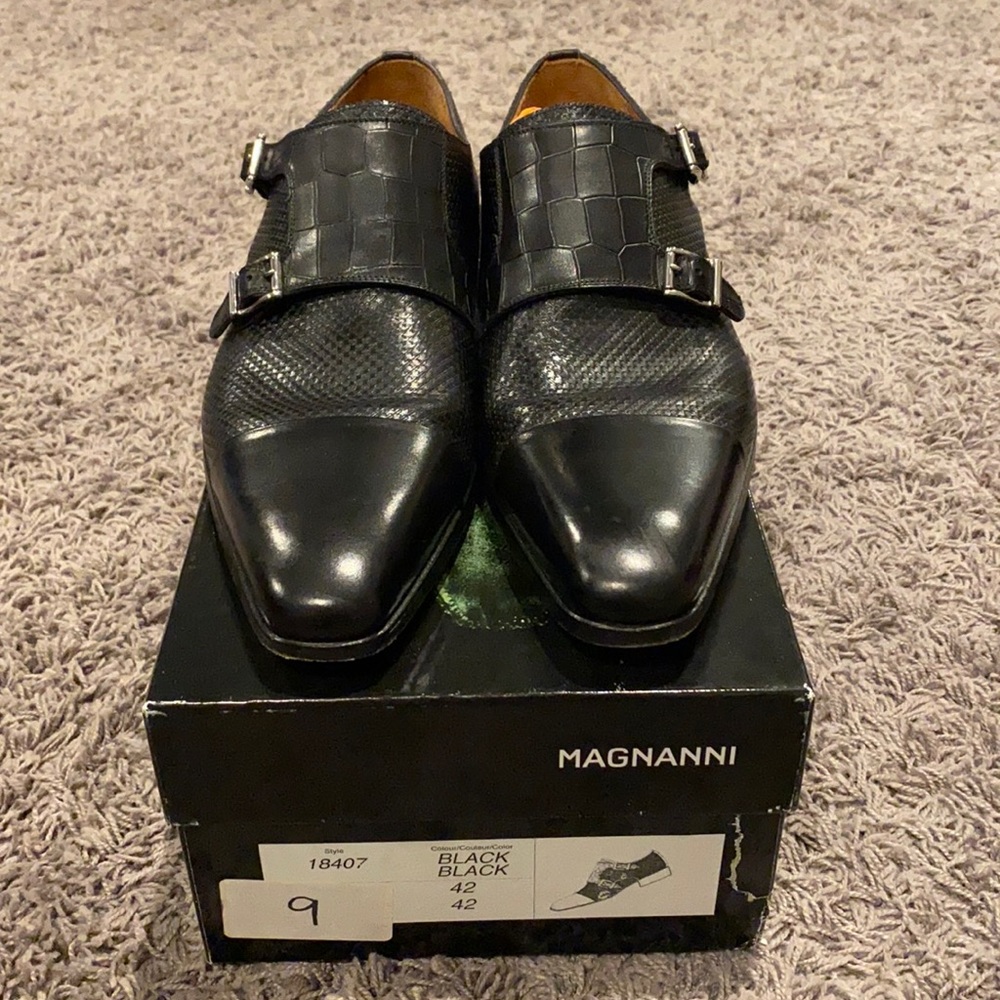 Dress/work shoes